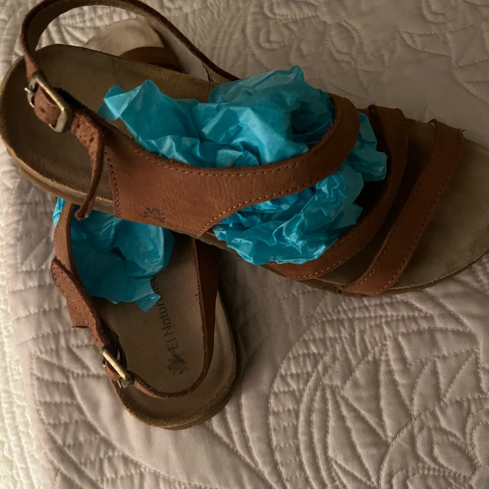 El Naturalista sandals